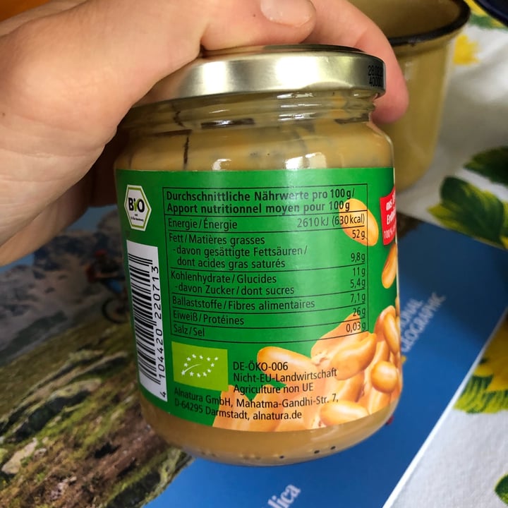 photo of Alnatura Erdnussmus Crunchy shared by @deliarechichi on  29 May 2022 - review