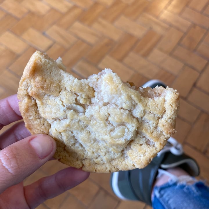 photo of Subway Cookie Macadamia shared by @maynutriveg on  17 Sep 2022 - review