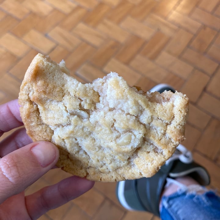 review photo of Subway Cookie Macadamia shared by @maynutriveg on 17 Sep 2022 - review