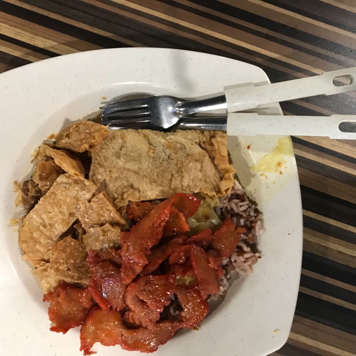 photo of NUS Science Canteen (Frontier Phase 1) Vegetarian Economical Rice shared by @opheeeliaaa on  13 Aug 2019 - review
