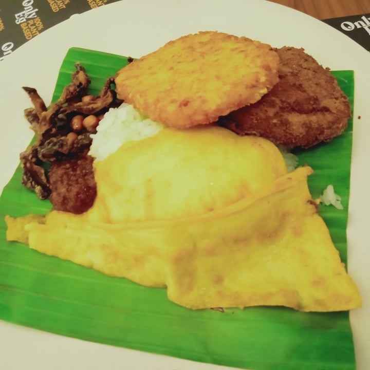 photo of Love Handle  nasi lemak special promo shared by @veganspicegirl on  16 May 2022 - review