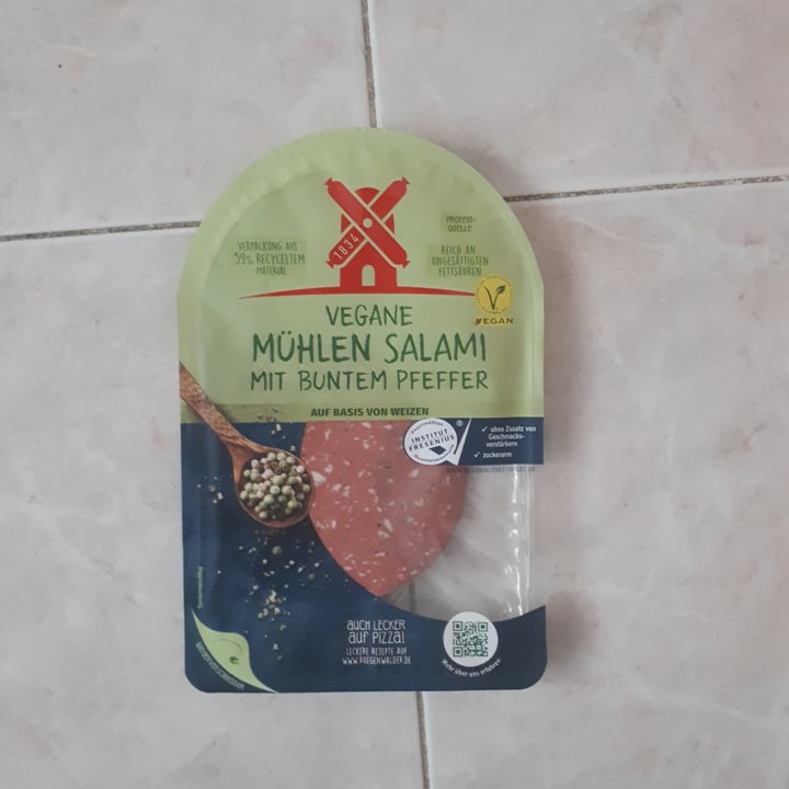 photo of Veganer Aufschnitt Salame shared by @silvia1993 on  12 Aug 2022 - review