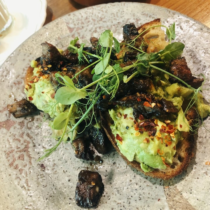 photo of Common Man Coffee Roasters Marmite Mushrooms shared by @zoeadamopoulos on  20 Jan 2021 - review