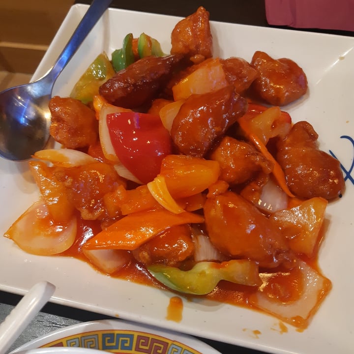 review photo of Noodle Inn mock sweet and sour 'chicken' shared by @verity on 19 Sep 2022 - review
