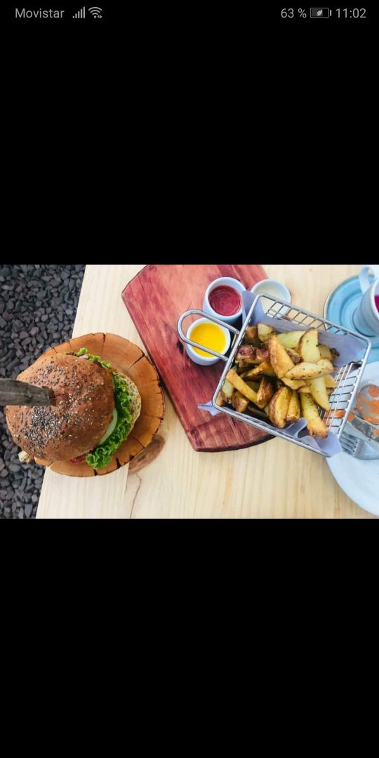 review photo of Green Point Restaurants Hamburguesa shared by @danielaorihuelab on 24 Feb 2020 - review