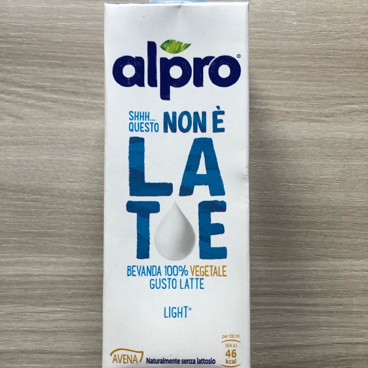 photo of Alpro This is Not Milk Classic Questo Non è Late Classico shared by @polliceverde on  05 Jun 2022 - review