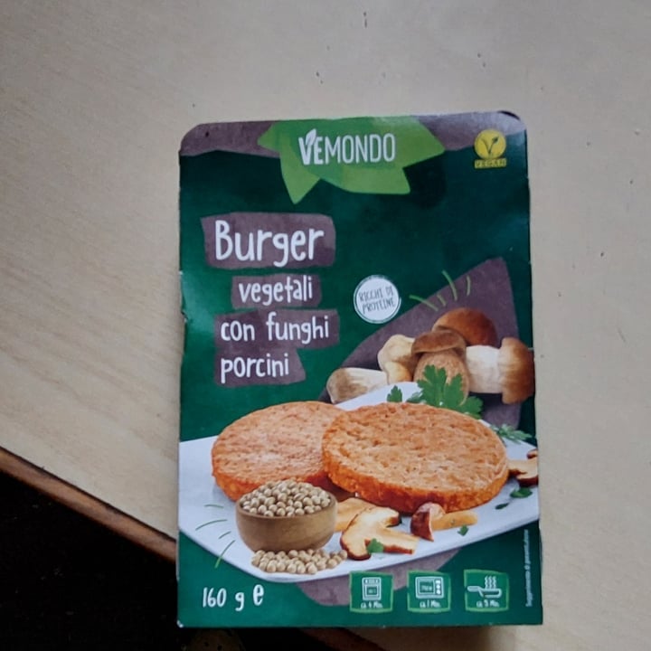 review photo of Vemondo Burger Vegetali con Funghi shared by @lsanti67 on 06 Apr 2022 - review