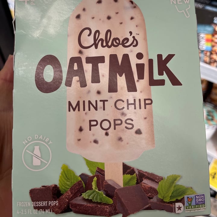 photo of Chloe’s Pops  Oat Milk Mint Chip Pops shared by @erickm209 on  06 Apr 2021 - review