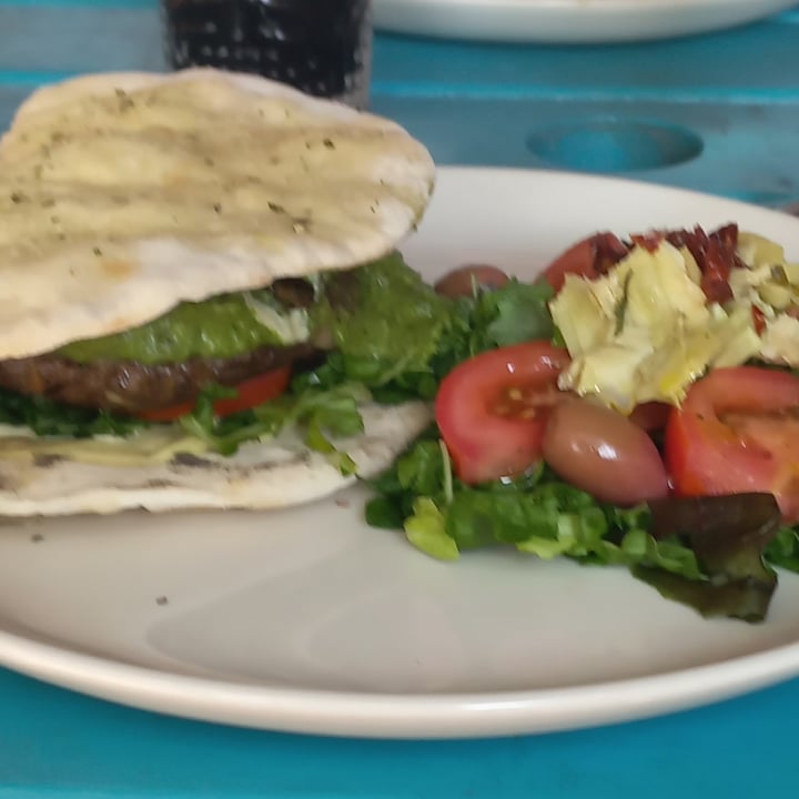 review photo of Li-o-La Madison Black Bean Burger shared by @wynter on 10 Oct 2022 - review