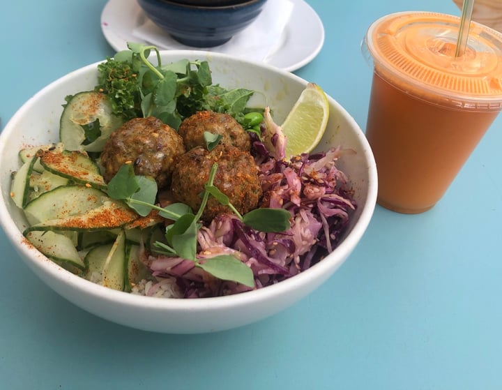 photo of Hula Juice Bar & Cafe Vegan poke bowl shared by @lizzieatk on  05 Sep 2020 - review
