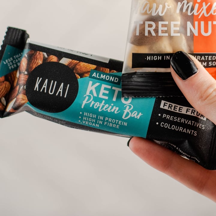 photo of Kauai Vegan keto bar almond shared by @theleafeaters on  18 Dec 2021 - review