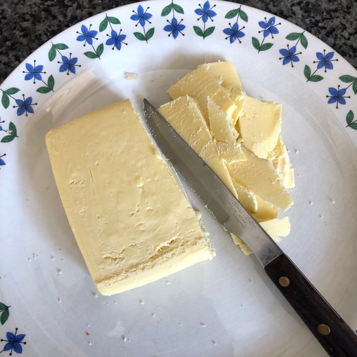photo of Sheese Mature cheddar style block shared by @alicemary on  30 Apr 2022 - review