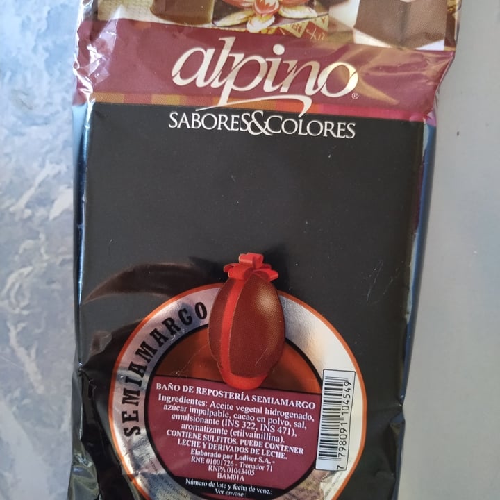 photo of Chocolate Alpino Chocolate semiamargo shared by @teff0 on  27 Aug 2020 - review