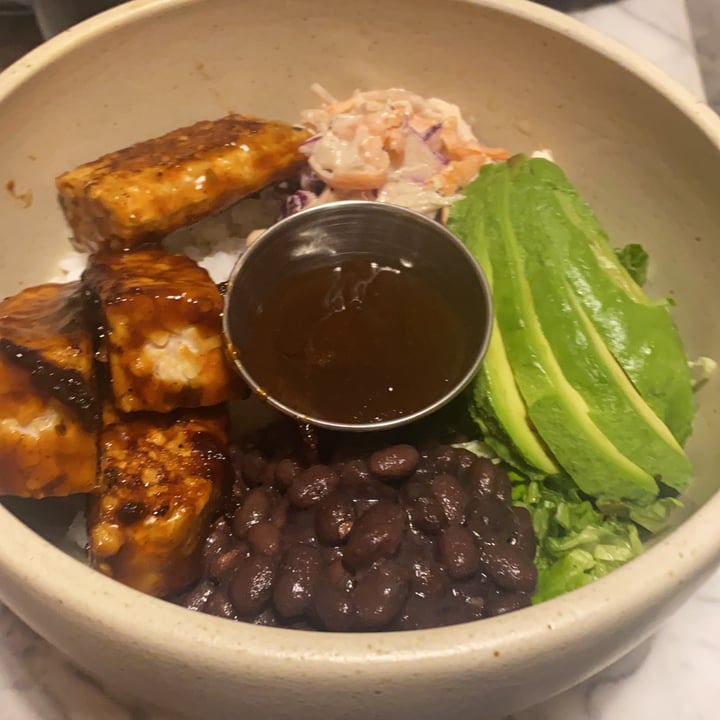 photo of Café Vegetal Bowl Tempeh Bbq shared by @claudavila on  18 Oct 2021 - review