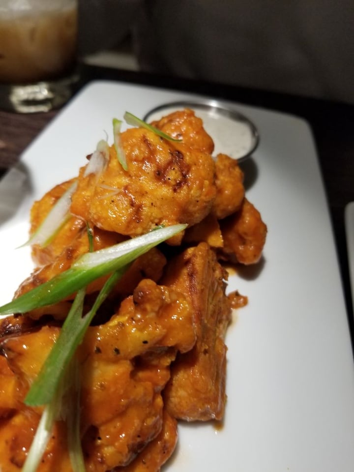 photo of Virtuous Pie Cauliflower Wings shared by @vegandyeries on  31 Dec 2019 - review