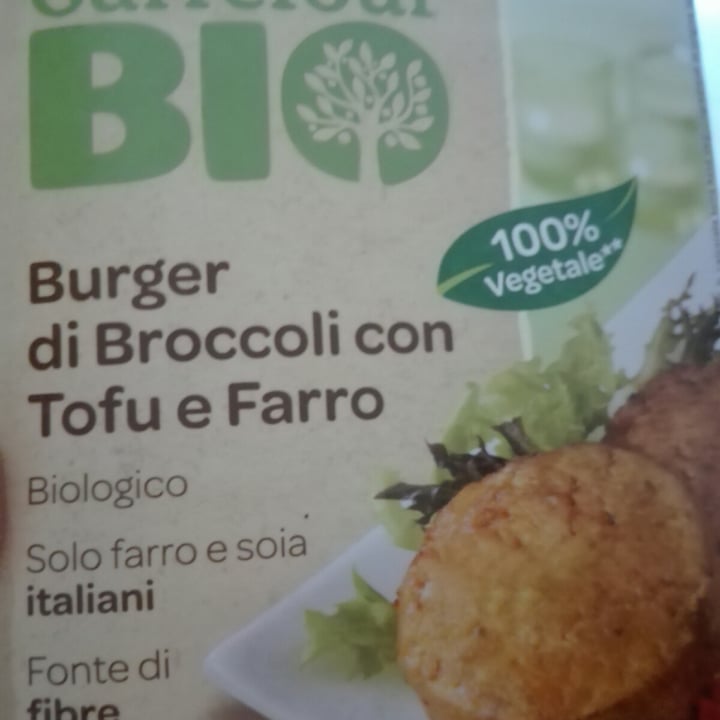 photo of Carrefour Burger broccoli con tofu e farro shared by @queeervegan on  05 Sep 2020 - review
