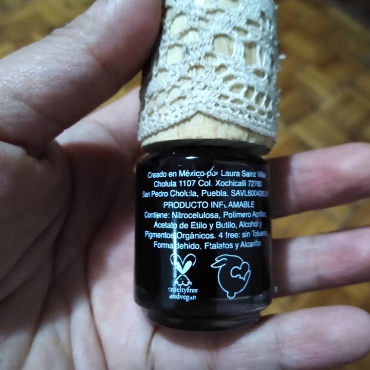 photo of Kuru Kuru. Esmalte no tóxico, artesanal, eco amigable, libre de crueldad y vegano shared by @veggivy on  05 Dec 2020 - review