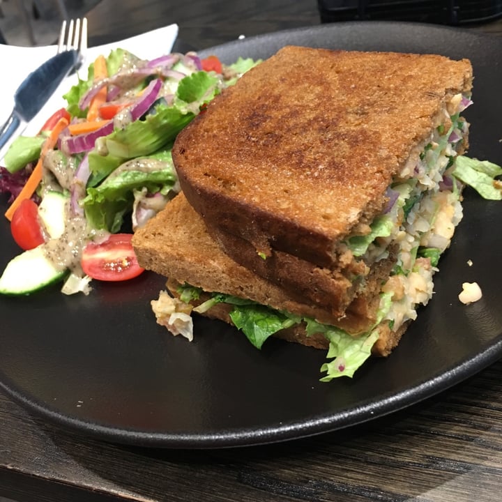 photo of Mugg & Bean Toasted chickpea mayo sandwich shared by @mattmsantos on  10 Aug 2020 - review