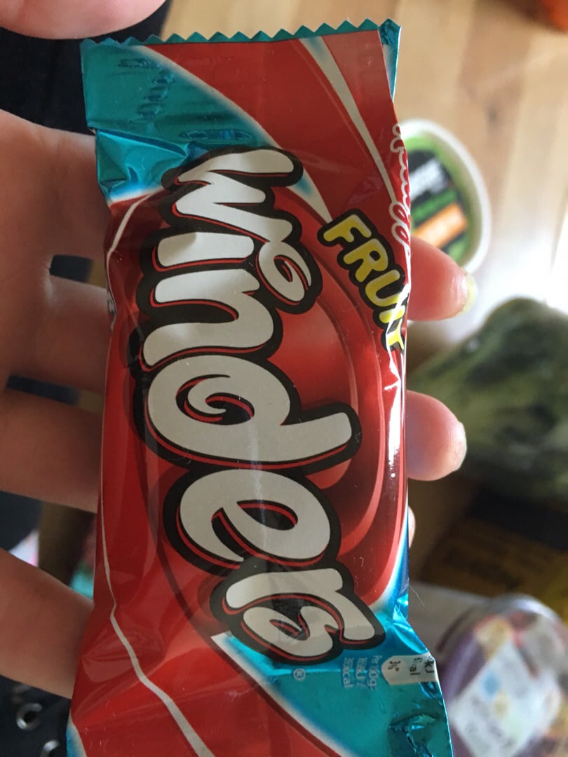 Fruit Winders Raspberry Fruit winder from Kellogg's - Vegan Product Reviews & Ratings | abillion