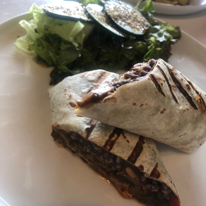 review photo of Capricho sin culpa Wrap Mexicano shared by @emconroy on 07 Jul 2020 - review