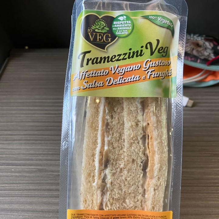 photo of ioVEG Tramezzini Veg Affettato Vegano Gustoso Con Salsa Delicata E Funghi shared by @camilla87 on  04 Nov 2022 - review