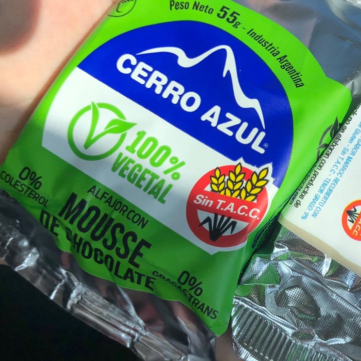 review photo of Cerro Azul Alfajor Mousse de Chocolate shared by @papry on 01 Feb 2021 - review