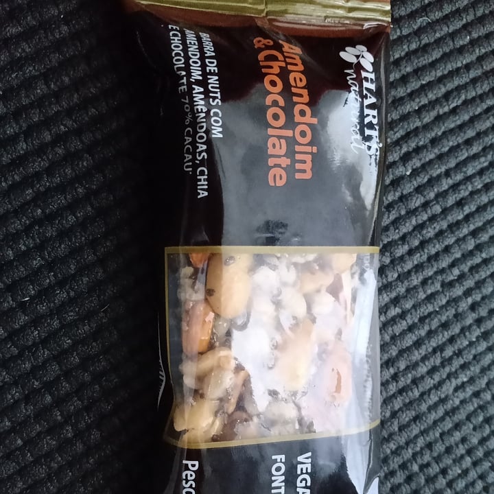 photo of Hart's Natural Barra de nuts com amendoim, amêndoas, chia e chocolate 70% cacau. shared by @taciana on  18 Feb 2022 - review