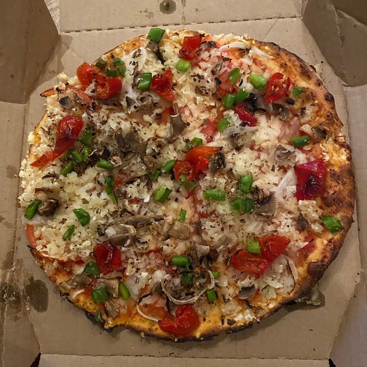 photo of Butler's Pizza Very Veggie Pizza shared by @luisawastaken on  25 Sep 2020 - review