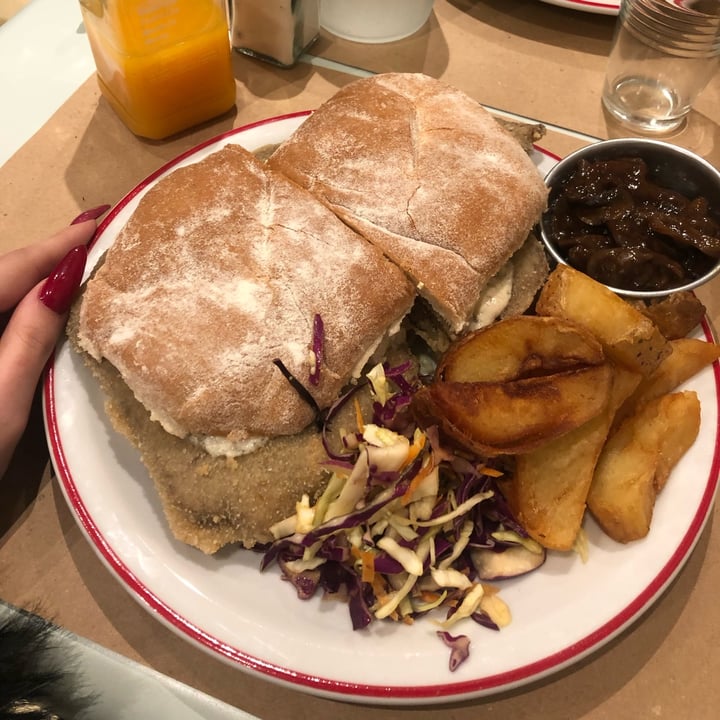 photo of Gordo Vegano Sandwich de Milanesa shared by @paulazappelli on  04 Jul 2022 - review