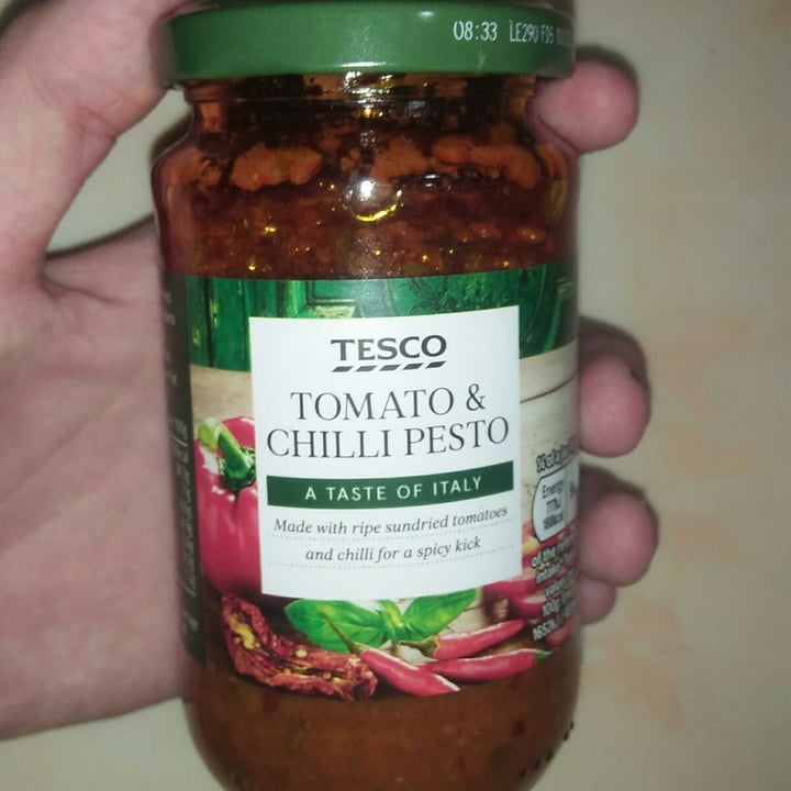 photo of Tesco Tomato and Chilli Pesto shared by @johnn on  31 May 2022 - review