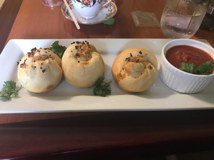 photo of Kelley Farm Kitchen Fresh Baked Garlic Knots shared by @dolcesride on  04 Dec 2018 - review