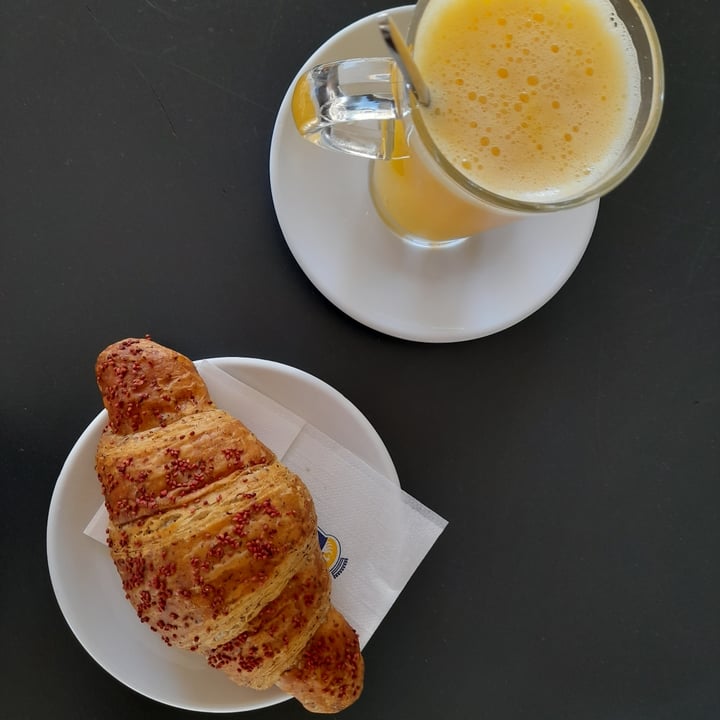 review photo of Pasticceria Daniele brioche vegana shared by @maddii on 01 Aug 2022 - review