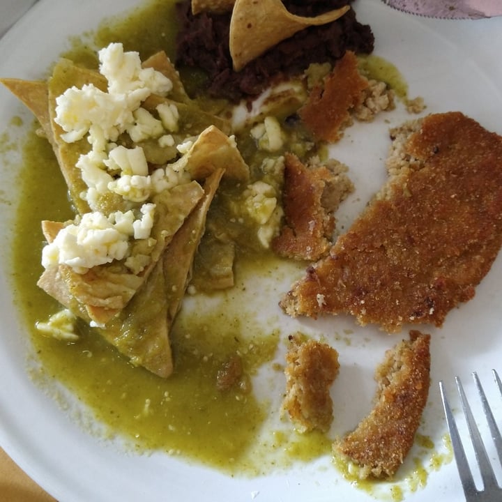 review photo of Zona Veggie Restaurante Milanesa De Amaranto Con Chilaquiles shared by @marcelaram1 on 19 Sep 2021 - review