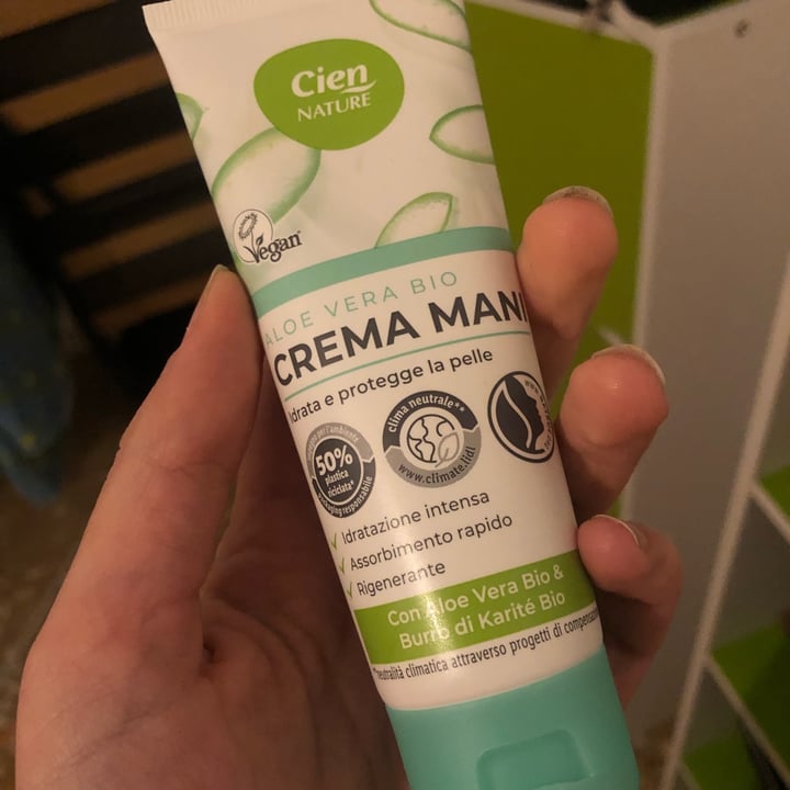 photo of Cien Cien Crema Mani shared by @francesca237 on  27 Oct 2022 - review