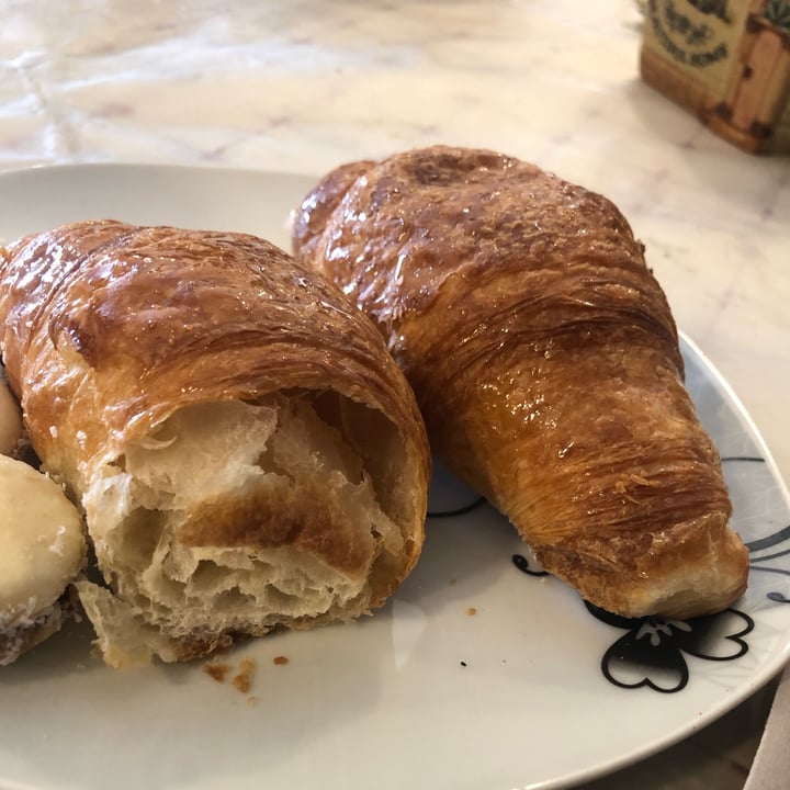 review photo of Costumbres Argentinas Cornetto Vegano shared by @morenopriscila05 on 08 Mar 2022 - review