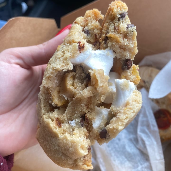review photo of Vegan Pastry Lab Compound Chocolate Chip Cookie shared by @alexisrolon on 11 Feb 2022 - review