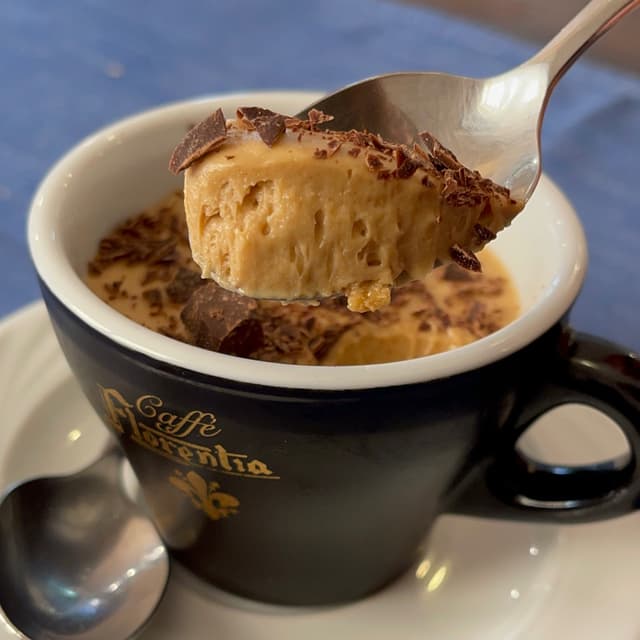 「Pudding Leche de Coco y Cacahuete」の料理の写真