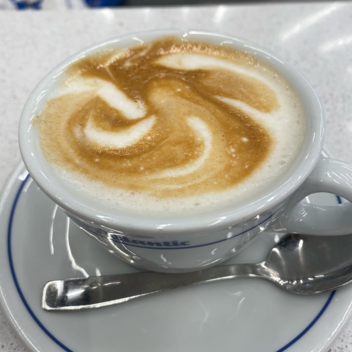 photo of Bar Atlantic Esselunga Cappuccino di soia e Brioche Vegana shared by @biamins on  07 Apr 2022 - review