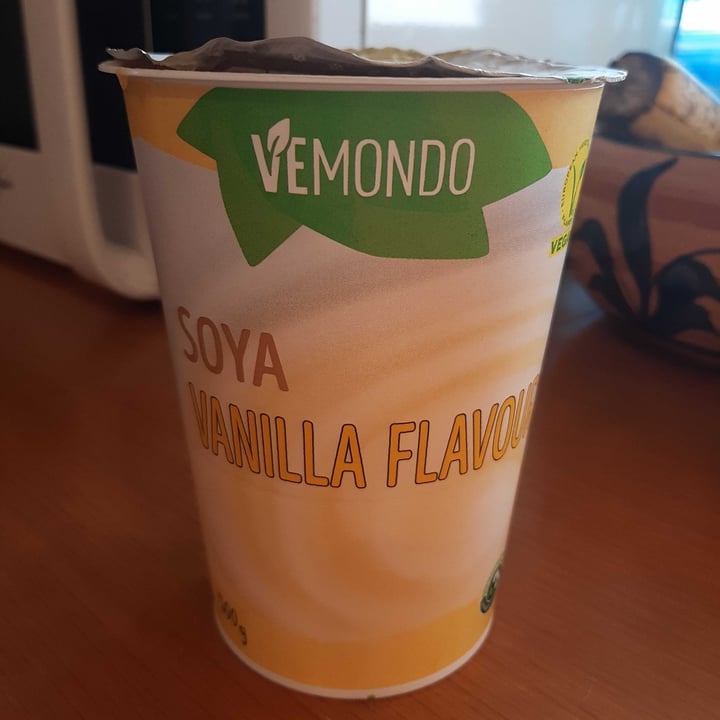 photo of Vemondo Soya Vanilla Flavour Yogurt shared by @sobbalza on  05 May 2022 - review