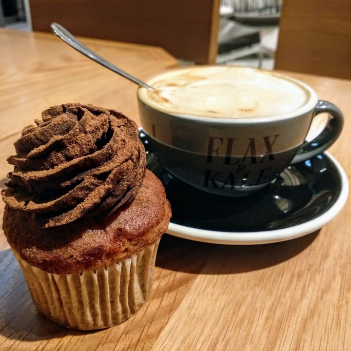 review photo of Flax & Kale à Porter Chocolate & Orange Muffin shared by @dolche on 11 Dec 2019 - review