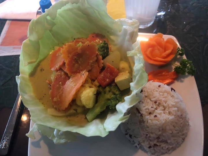 review photo of Thai Onzon Ensalada con arroz shared by @annego on 15 Aug 2019 - review