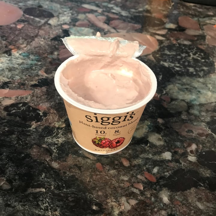 photo of siggi’s Raspberry Plant-based yogurt shared by @michael93l on  25 Sep 2021 - review