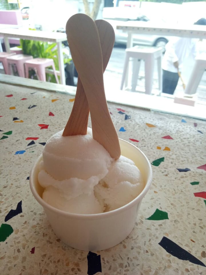 review photo of KYND COMMUNITY Lime coconut sorbet shared by @nora10 on 17 May 2019 - review