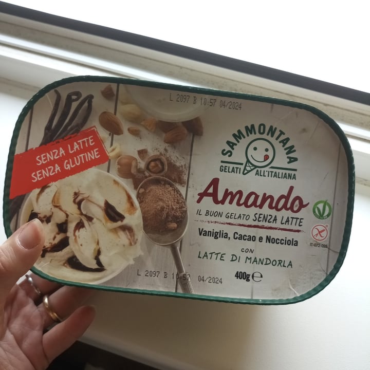 photo of Sammontana Amando Vaniglia, Cacao e Latte con Latte Di Mandorla shared by @fabiolamichelotti on  02 Jun 2022 - review