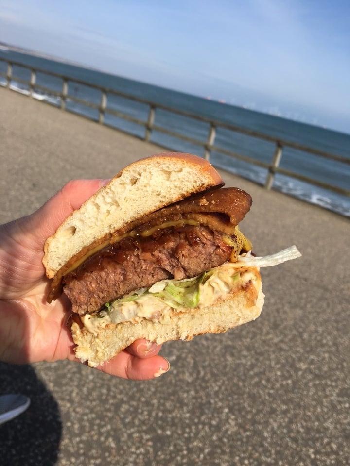 photo of Roots Aberdeen Cheese & Bacon Burger shared by @simmat on  01 Apr 2020 - review