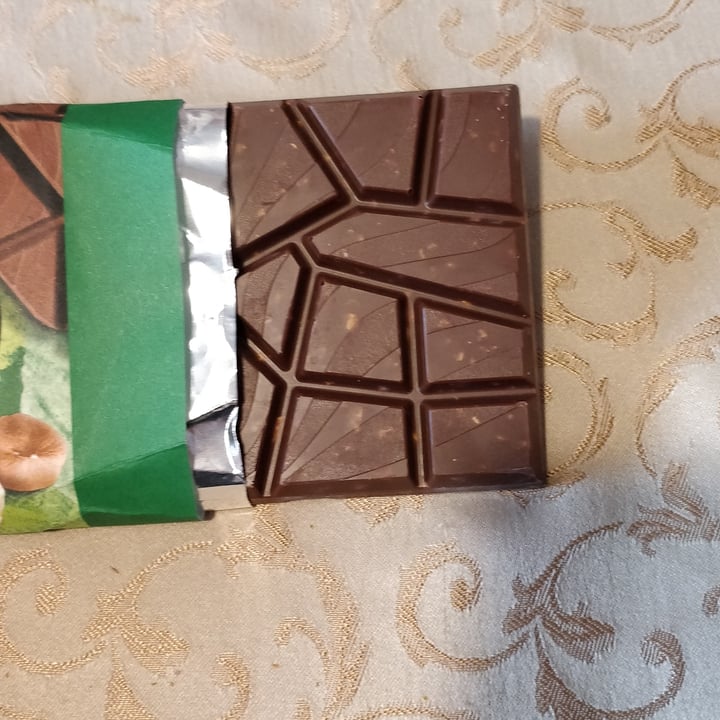 photo of Fin Carré Cioccolata vegana alle nocciole shared by @beamurgia on  05 Apr 2022 - review