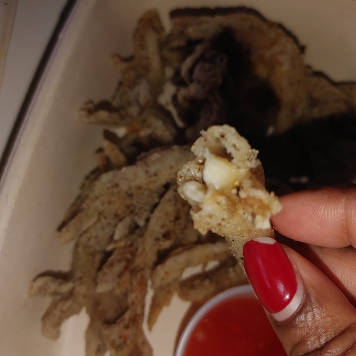 photo of Planta Queen Chickn fried mushrooms shared by @romeoluv1 on  11 Nov 2021 - review