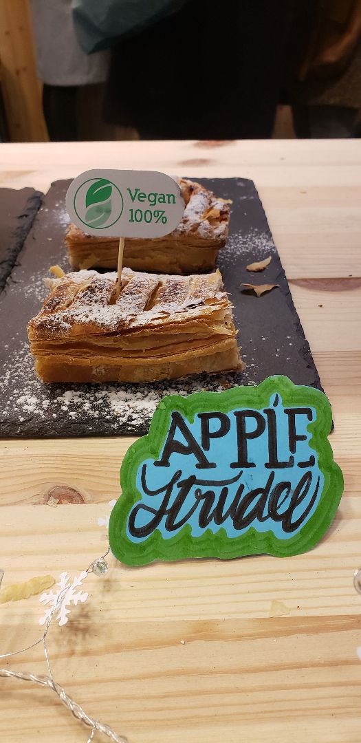 photo of The Cream Bcn Apple Strudel shared by @ayveegan on  23 Jan 2020 - review