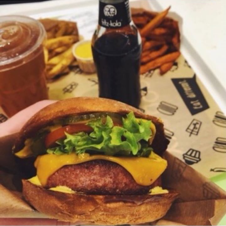 review photo of Vincent Vegan Beyond Meat Burger shared by @maiwenn12 on 24 Apr 2020 - review