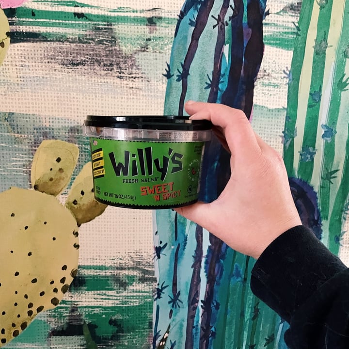 photo of Willy’s Fresh Salsa Sweet ‘N Spicy Fresh Salsa shared by @agf on  14 Dec 2021 - review